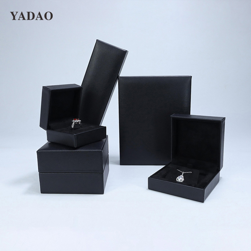 Yadao boîte à bijoux en cuir noir à angle droit, design moderne, personnalisation offerte