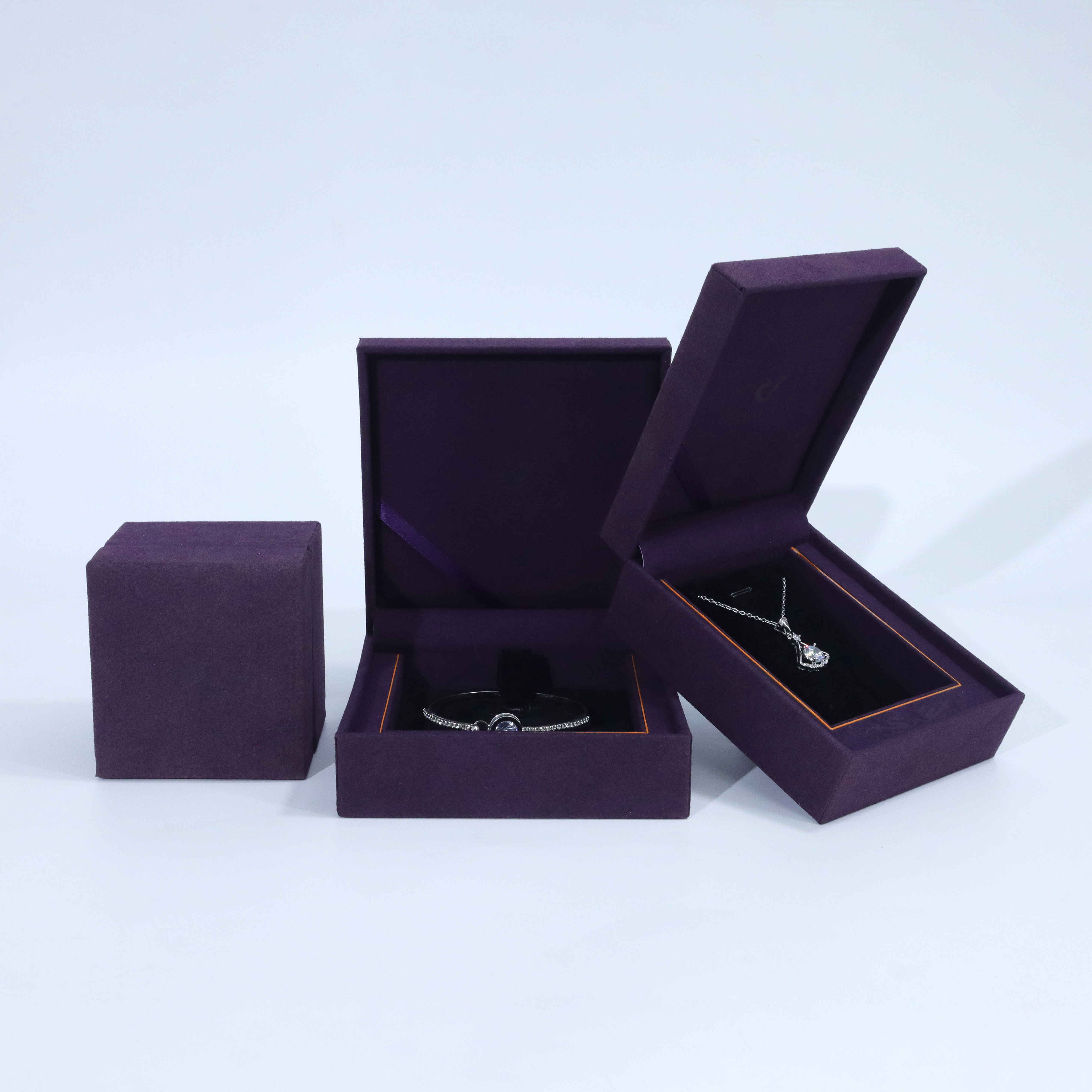 럭셔리 보라색 벨벳 보석 상자 최고의 선택 보석 상자 제조 업체 Filp 패션 디자인 상자