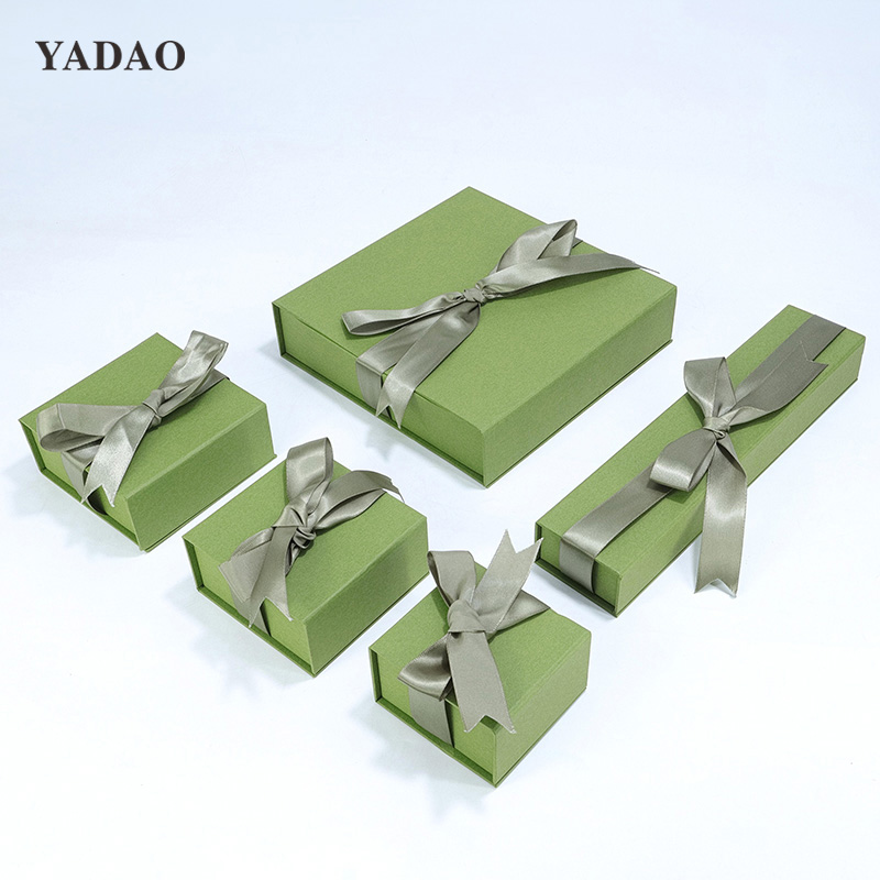 새로운 색상 소재 올리브 그린 리본 활 자석 플랩 저렴한 가격 실버 반지 온라인 보석 쇼핑 포장 상자 세트