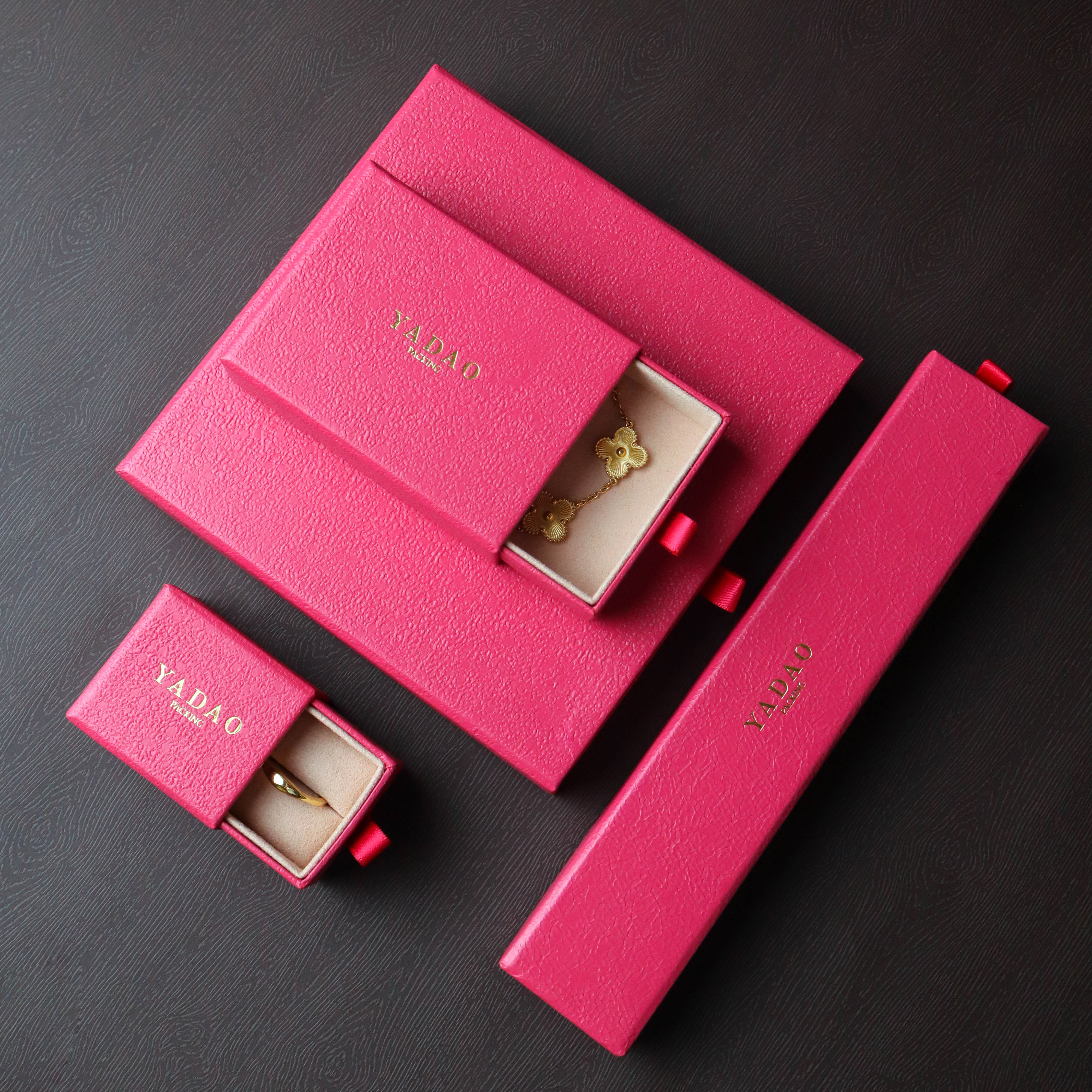 Rosa papper avancerade smycken Organizer idealisk presentförpackning