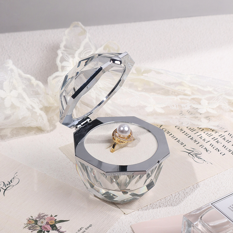 China Dream Crystal Ring Box High End Jewelry Packaging Design manufacturer