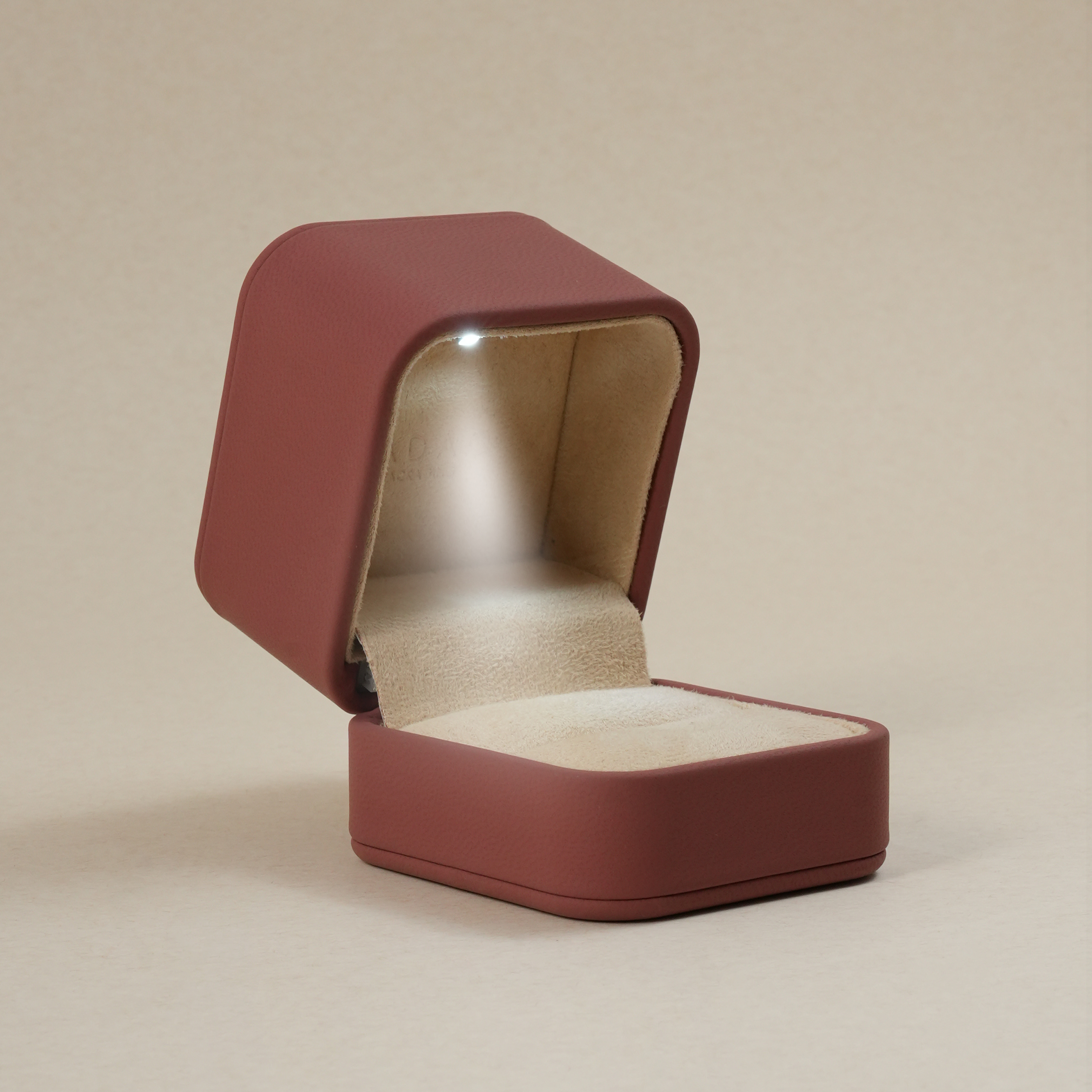 YADAO Luxury Pu Leather LED Jewelry Box Custom logo Diamond Ring Pendant Gift Jewelry Case Packaging with Lights Wholesale