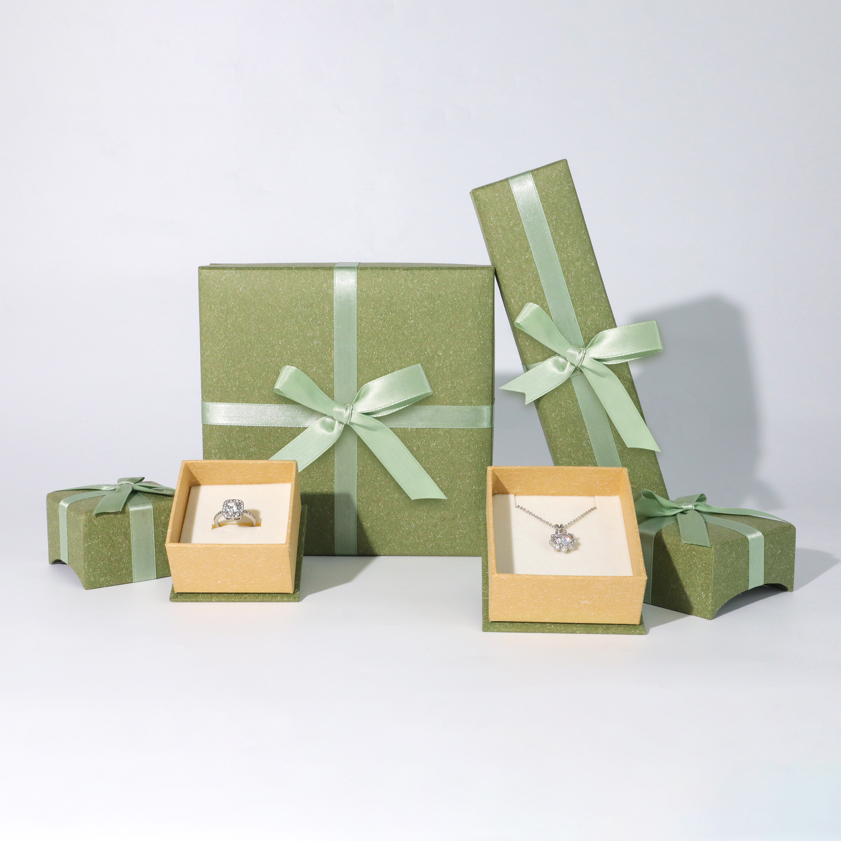 Yadao Eco Friendly Custom Paper Jewelry Boxes Packaging with Ribbon Gift Box for Rings Earrings Necklaces Bracelets Wholesale