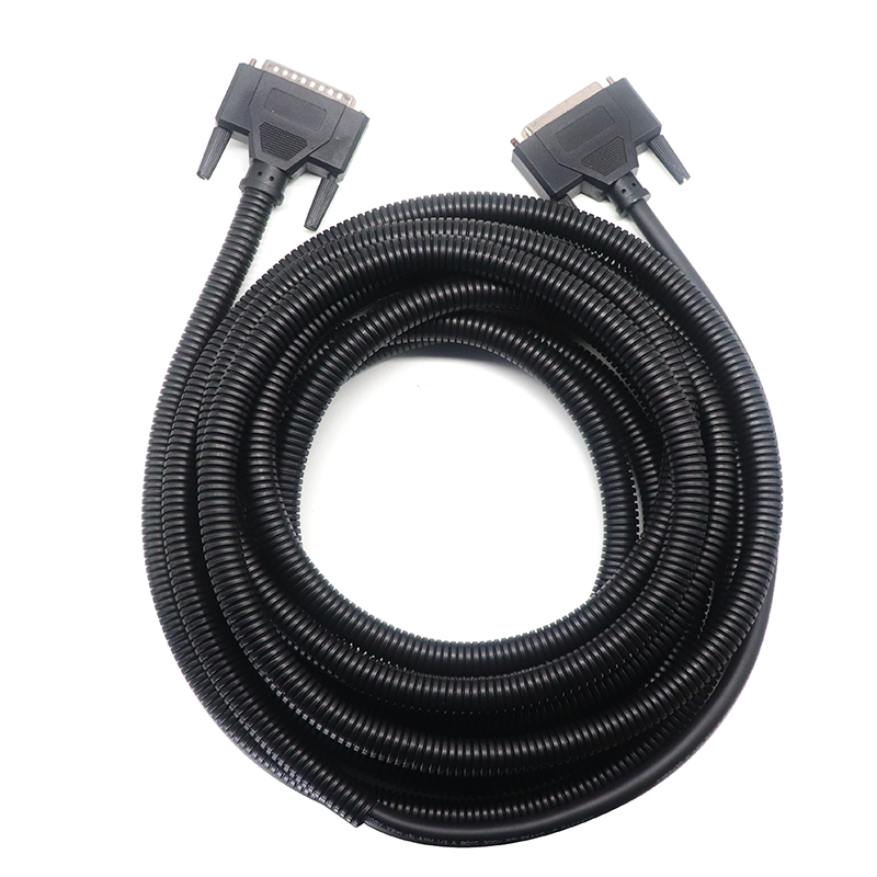 China Aangepaste RS-422 DB25 Pin Male naar Female seriële verlengkabel met kunststof ribbelbuis fabrikant