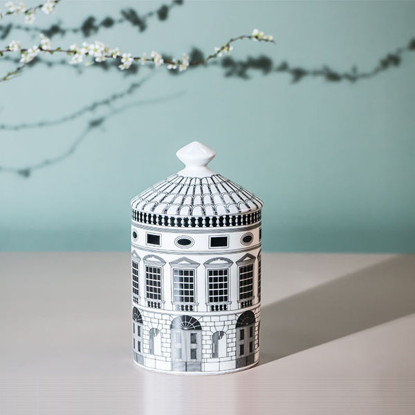香りのキャンドルOEM＆ODM、ヨーロッパの建築のためのふた付きセラミックキャンドルジャー-小さい
