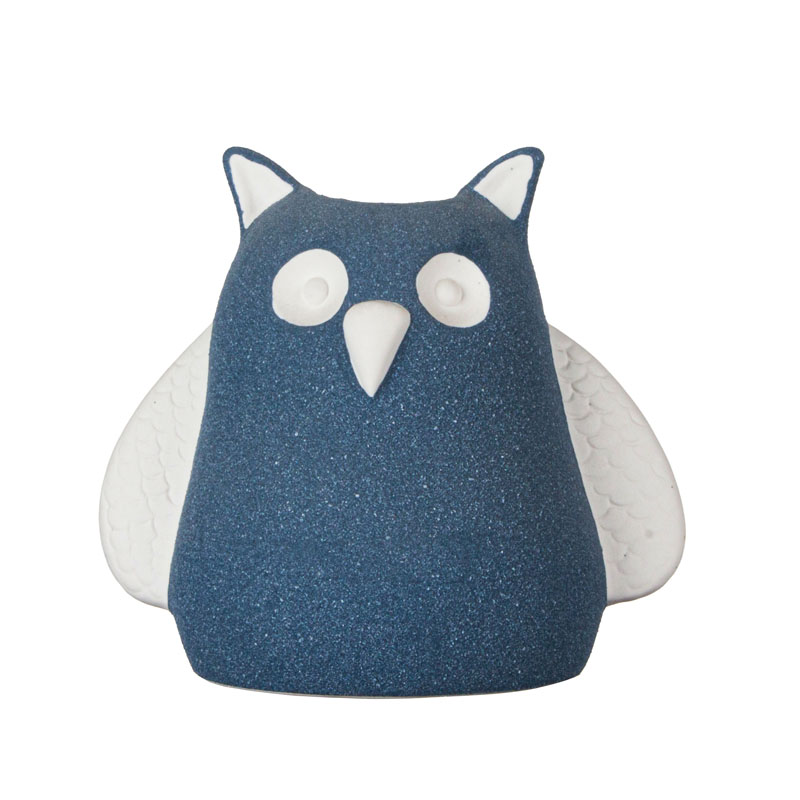 Vase bleu en céramique pour décor d'étagère