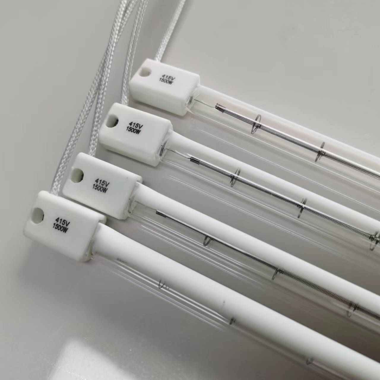 1500w 太阳能鸡红外线加热灯 仔猪太阳能红外线加热灯