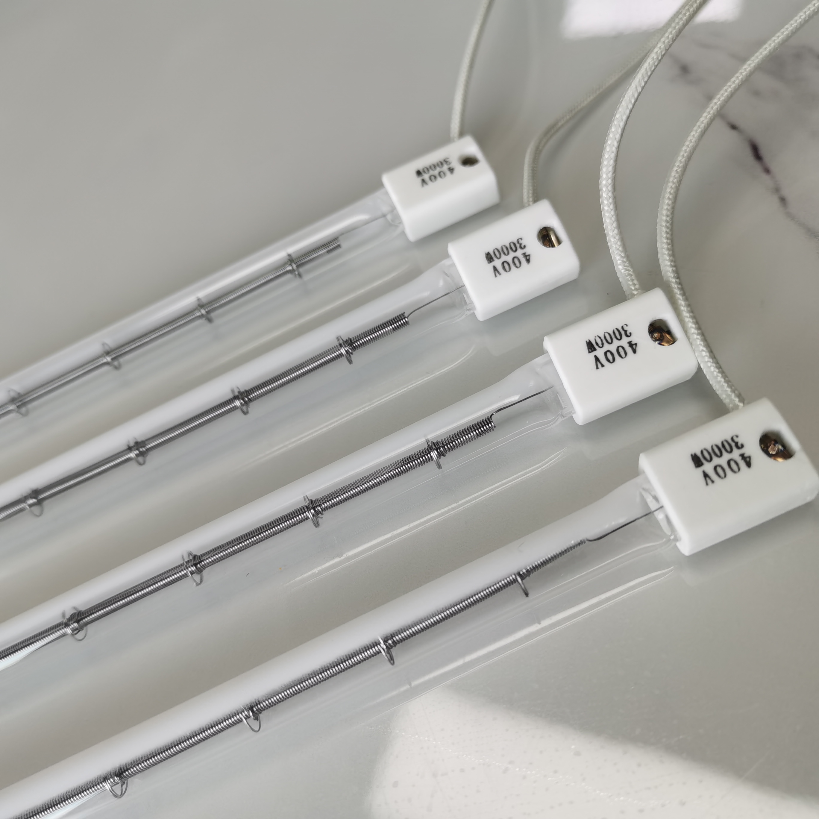 400v 钨丝 R95 红外线灯无绳电池供电热卤素红外线灯