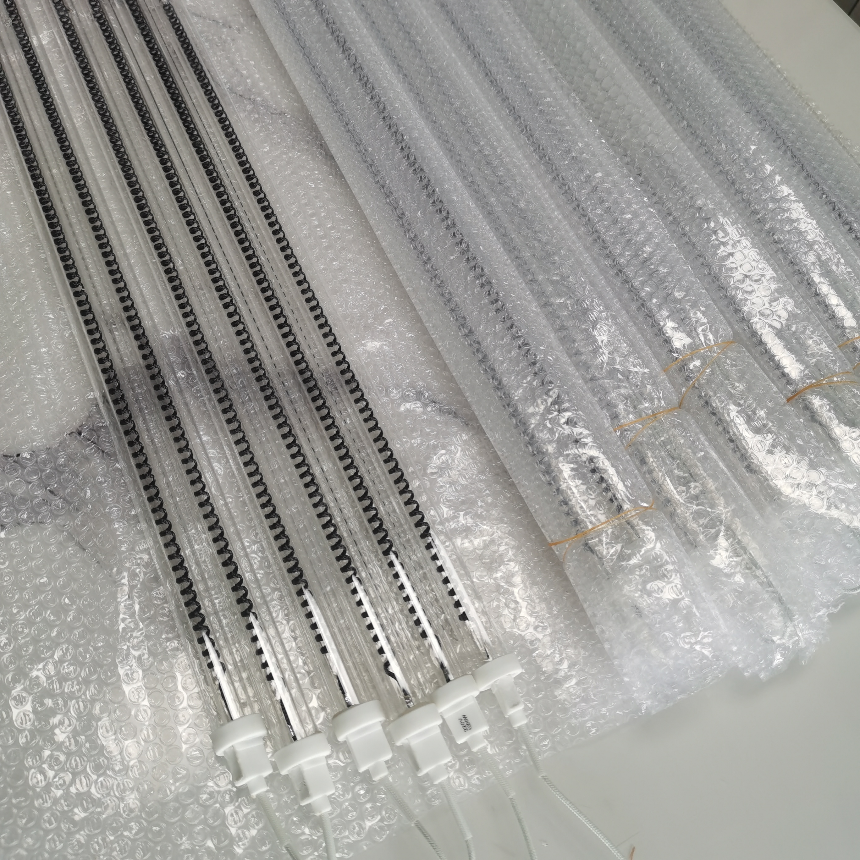 1000W 235V 360 degrés Radiant Clear Quartz Patio chauffage en fibre de carbone Chauffage pour les maisons de chair