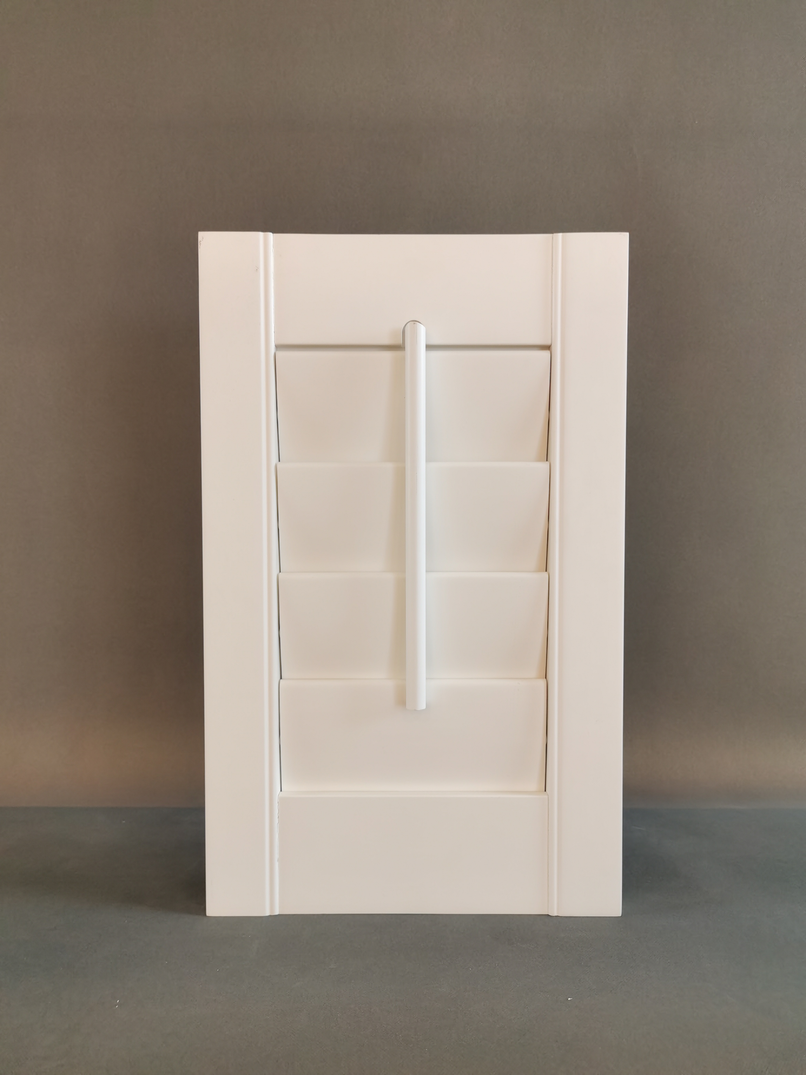 PVC middenstaafsluiterproduct, Paux houten luiken, Chinese leverancier