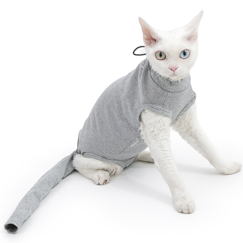Escote ajustable y puño trasero de tela suave directo de fábrica para traje de recuperación de gato transpirable y de ajuste personalizado
