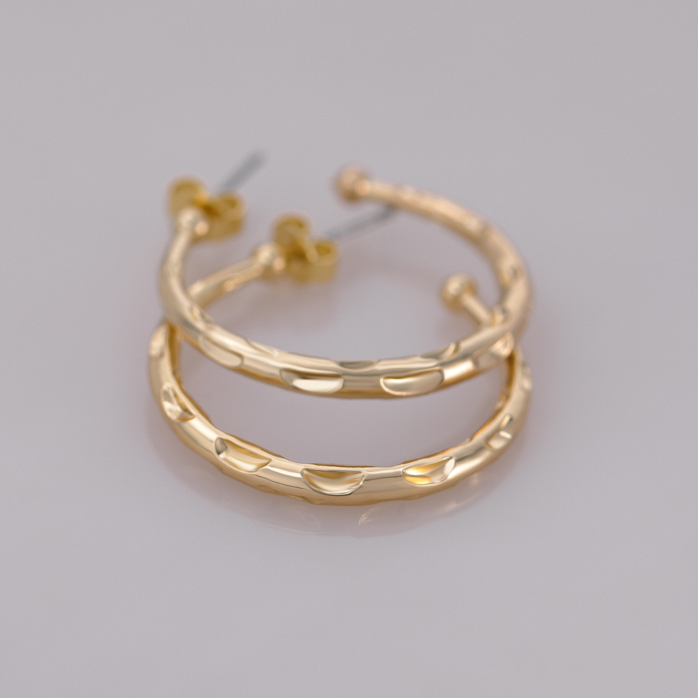 Bijoux fantaisie pour femmes Boucles d'oreilles créoles à la mode.