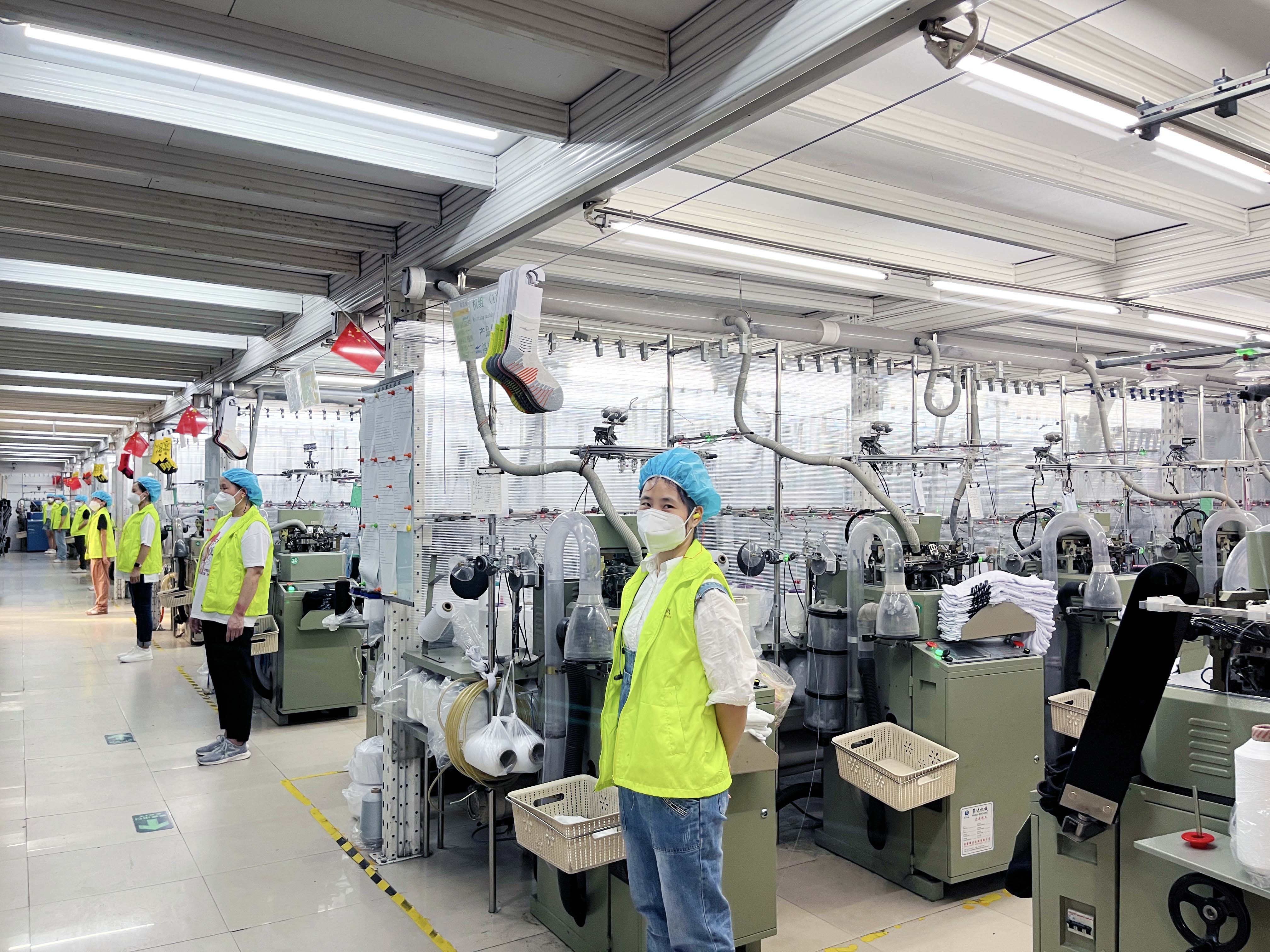 The production equipment reaches 570 units, and the daily production capacity reaches 170,000