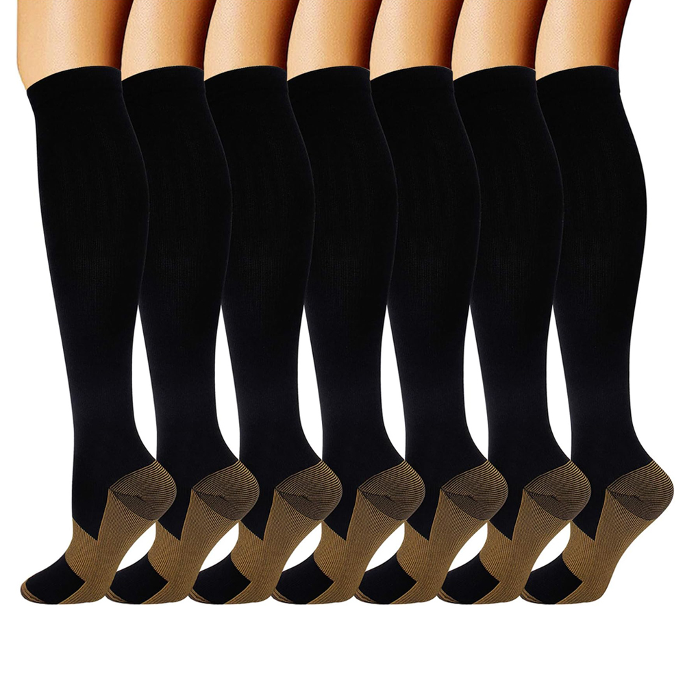 Chine Chaussettes de compression en gros pour femmes et hommes Circulation - Idéales pour le médical, la course à pied et l'athlétisme fabricant