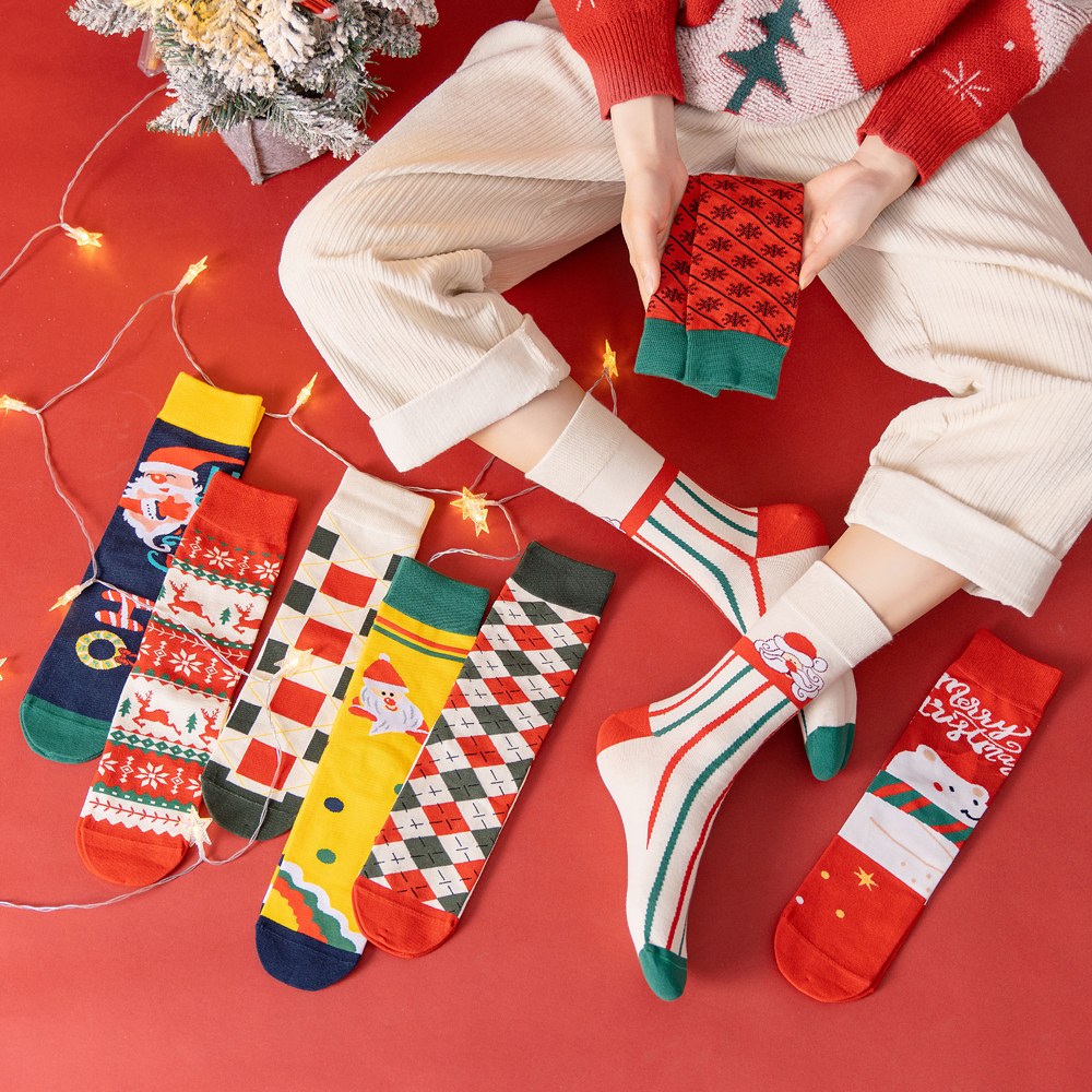 China Fashion Cotton Socks Supplier | Christmas Socks for Women & Men manufacturer