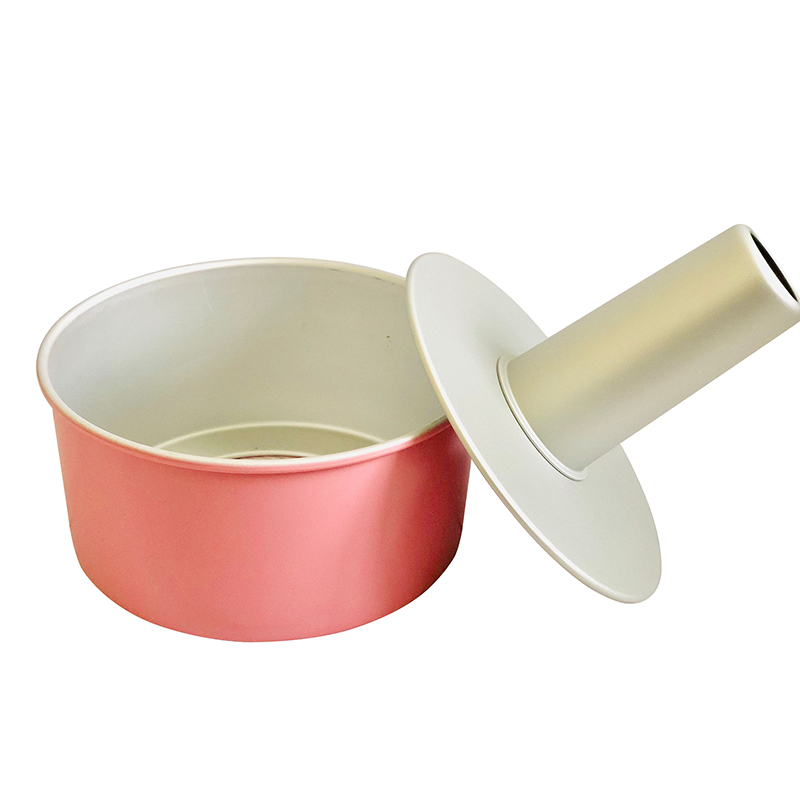 Bunte, abnehmbare Gugelhupfform aus Aluminium