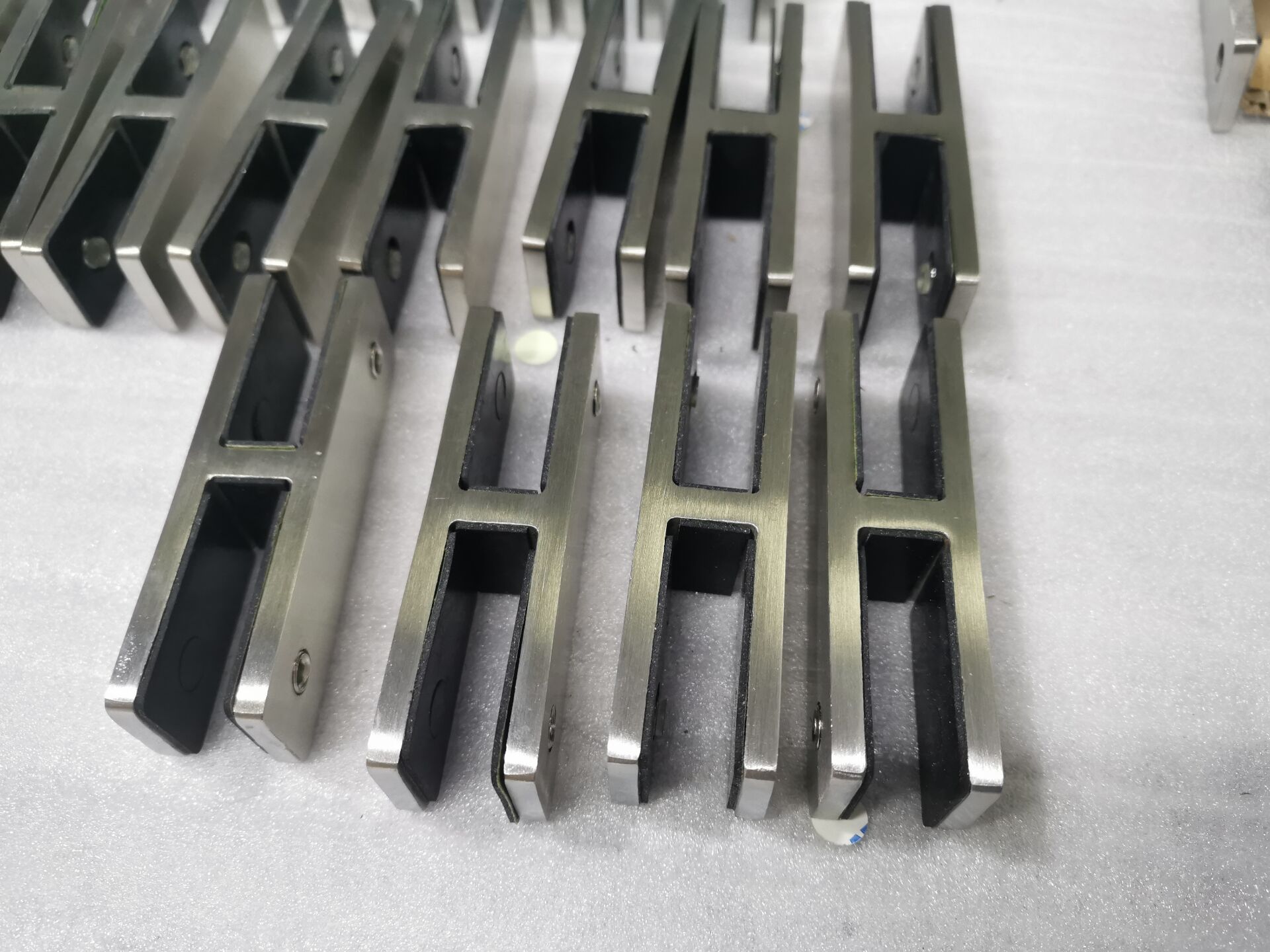316 Stainless Steel Square Wall Mounted Glass Clamp Clip Bracket Holder on Tempered or Laminated Glass