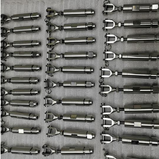 Raccordi per tendicinghe in cavo da 5 mm in acciaio inox 316