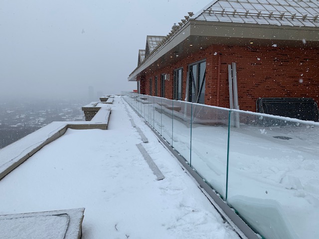 Canal de aluminio Balcón de barandilla de cristal