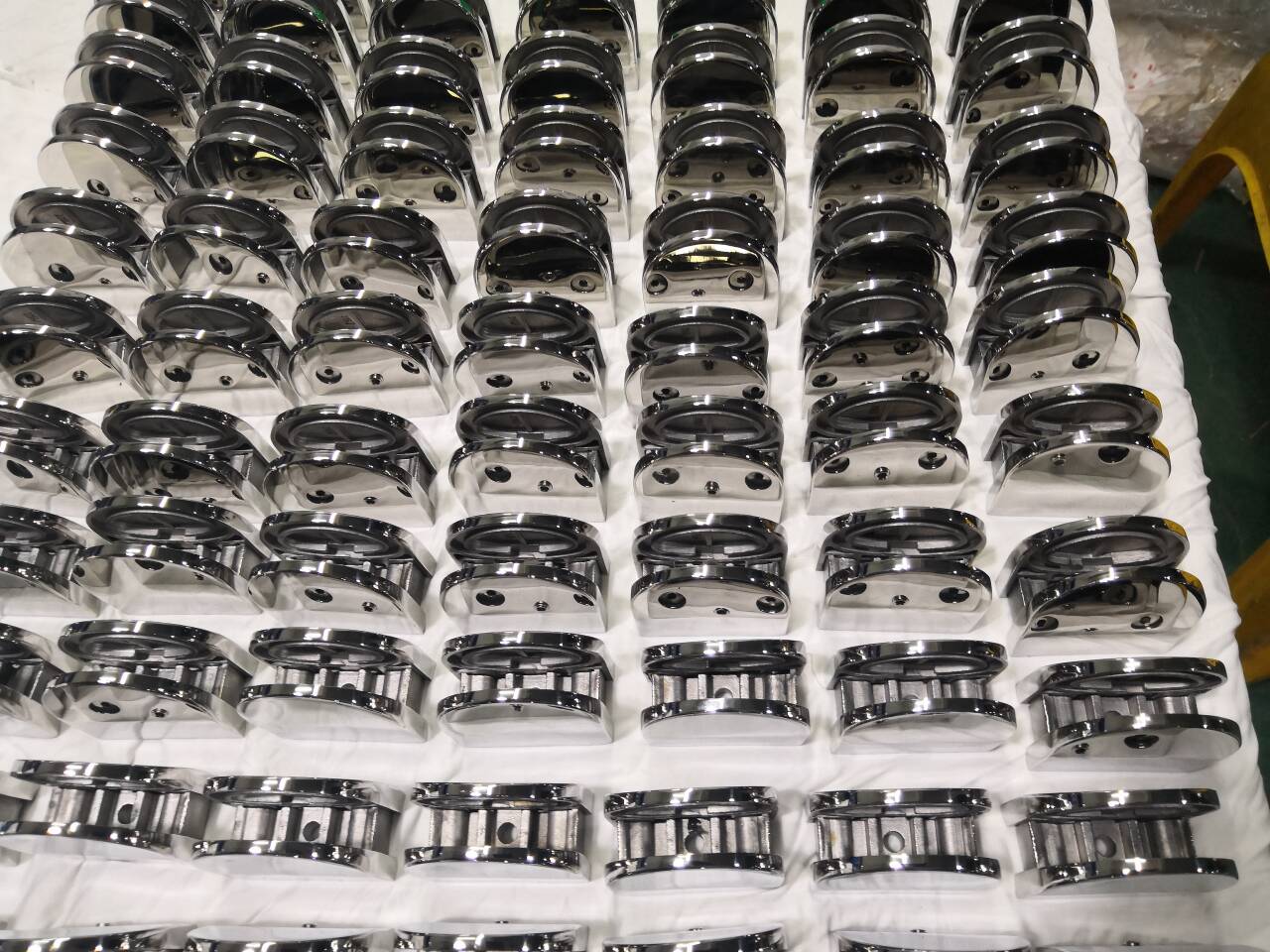 Abrazadera de barandilla de vidrio en forma de D de diseño de balaustrada para vidrio de 10 mm 12 mm G-108R