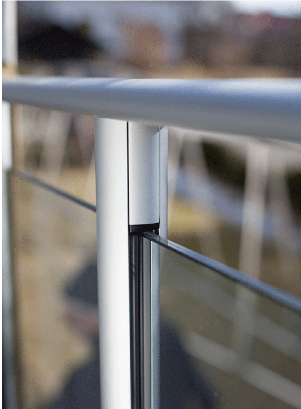 Poteau de balustrade pour garde-corps en verre aluminium