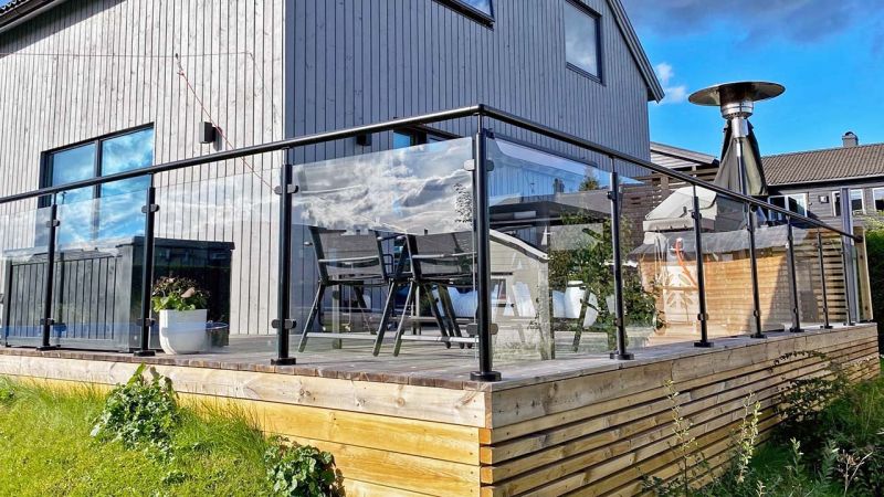 Black stainless steel glass balustrade post for balcony glass railing design