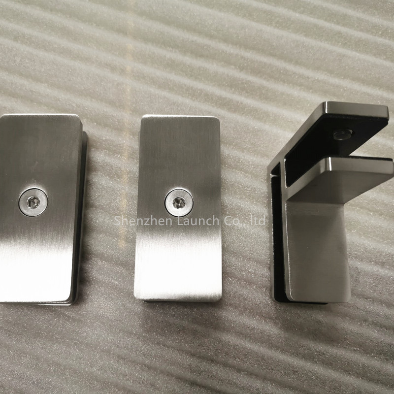 Copa cuadrada cepillada de 90 grados de vidrio a la abrazadera de vidrio