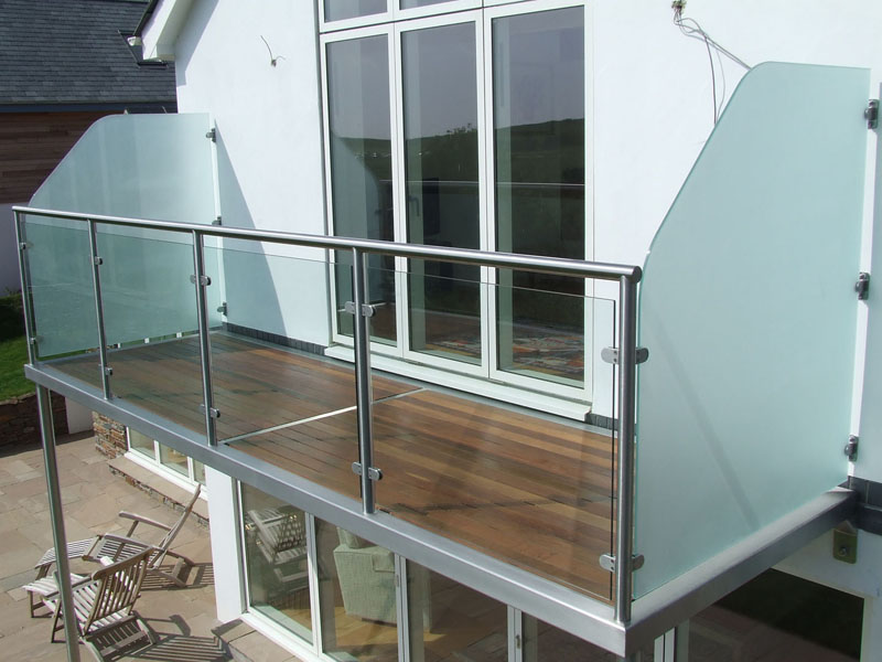 China balcony railing design,glass balcony railing design factory