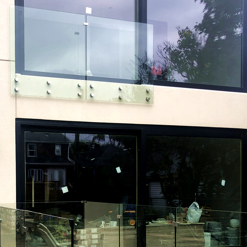 Rahmenloses Standoff-Glasgeländer für Balkongeländer im Freien