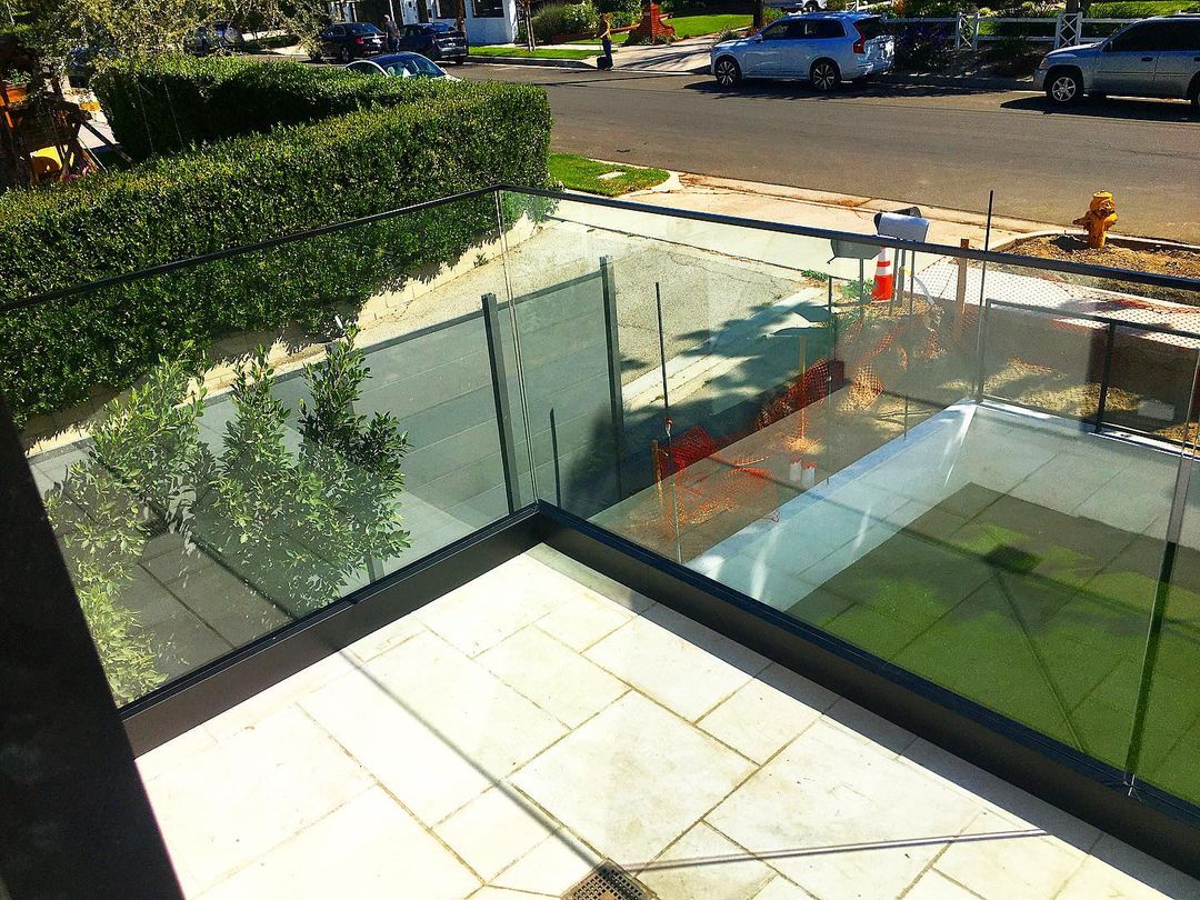 HOT SALE Frameless Glass Railing Black Aluminum U channel with Slotted Top Rail