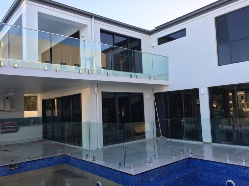 Стеклянный патрубок из высококачественной нержавеющей стали для плавательного бассейна или балкона