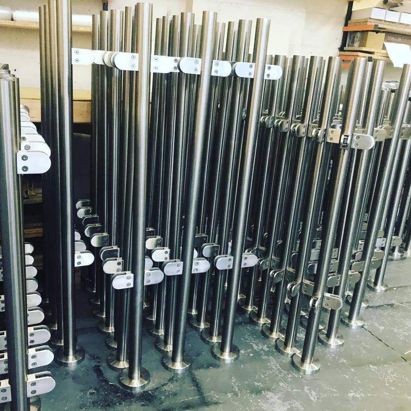 Matte Black Glass Railing voor Balkon Railing Design