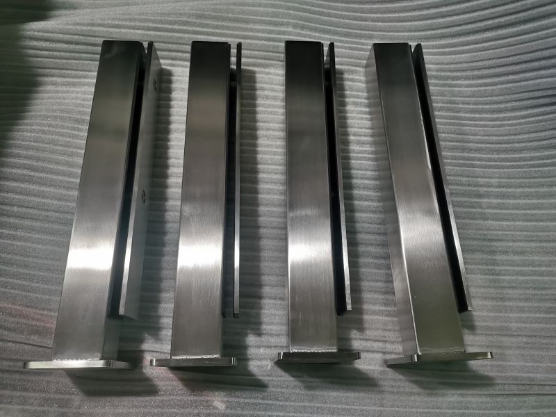 New design short stainless steel balustrade post for frameless glass railing - COPY - gttoq5