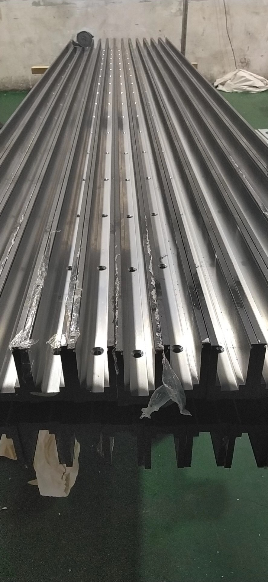 Outdoor LED Light Aluminum Glass Balustrade U Channel Glass Railing for Deck and Balcony