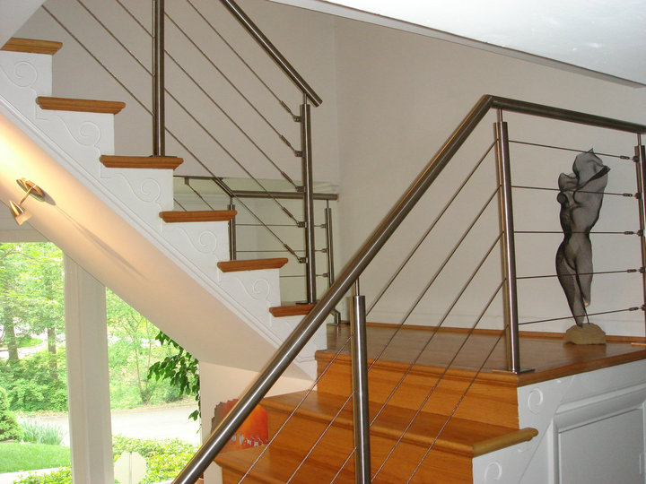 Outdoor deck design cable railing