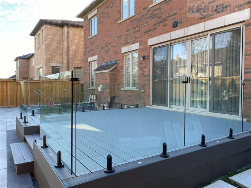 مشبك حنفية زجاجي مستدير غير لامع أسود اللون