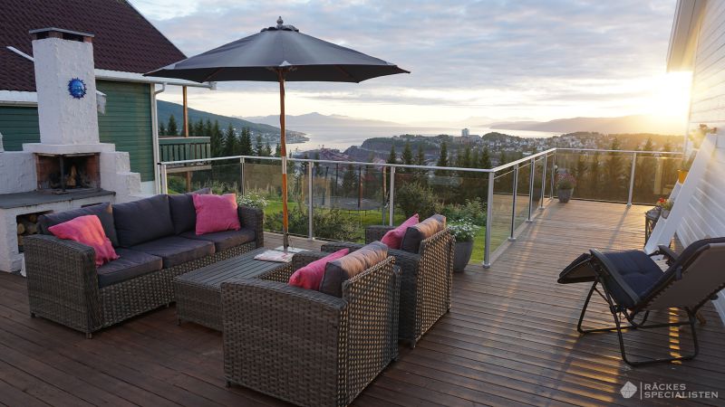 Neliö ja pyöreä tyyppi lasikaide pylväskaiteelle