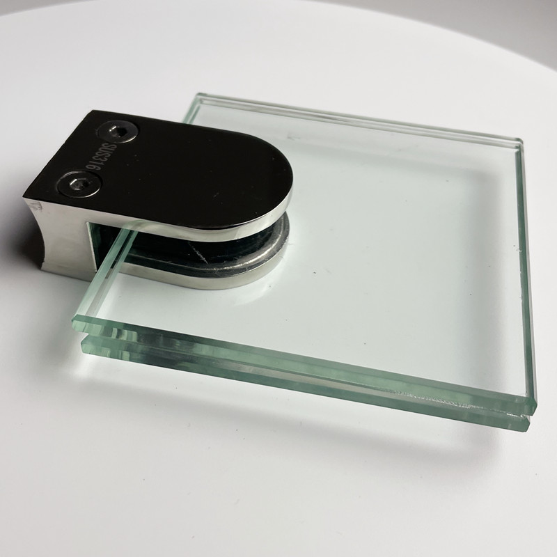 الفولاذ المقاوم للصدأ زجاج المشبك ساحة منحني الظهر