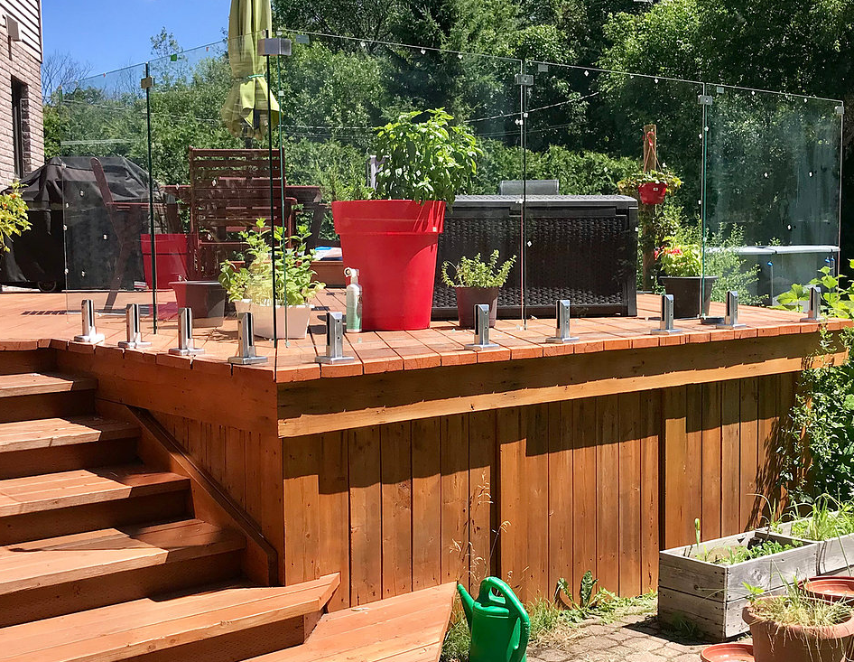 Barandillas de vidrio con espita de acero inoxidable