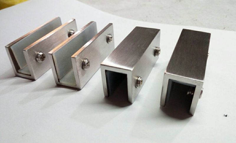 Braçadeira de vidro de 180 graus de aço inoxidável para sistema de grade de vidro