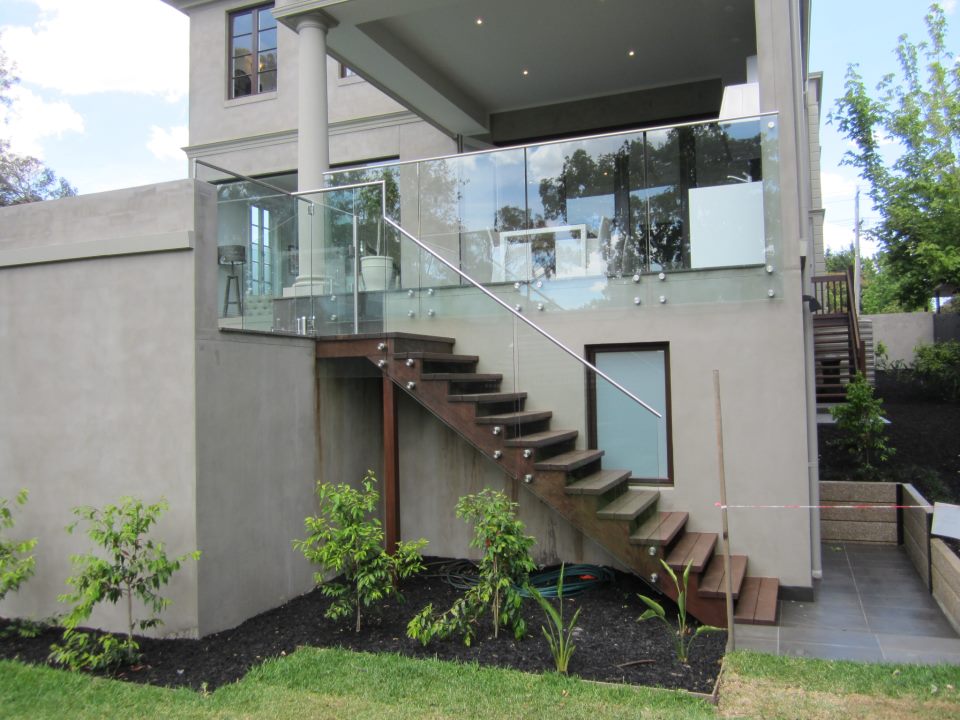 Acero inoxidable vidrio separador para vista completa sin marco