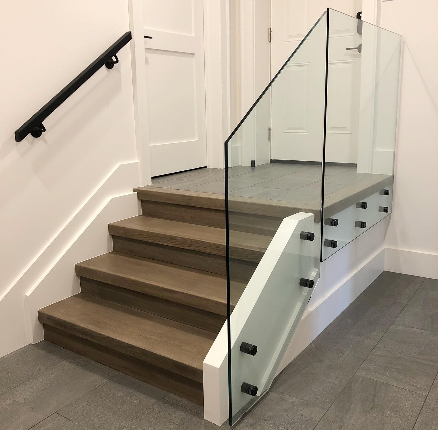 STANDOT GLASS BALUSTADE Design pour la clôture d'escalier intérieur