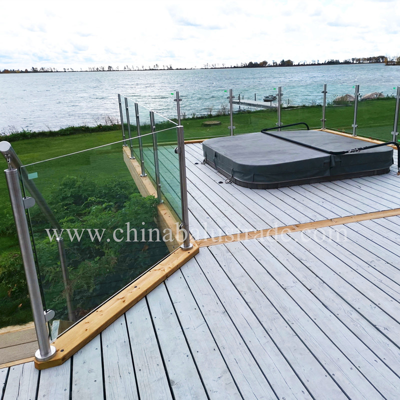 Stunny stainless steel rail glass balcony railing design