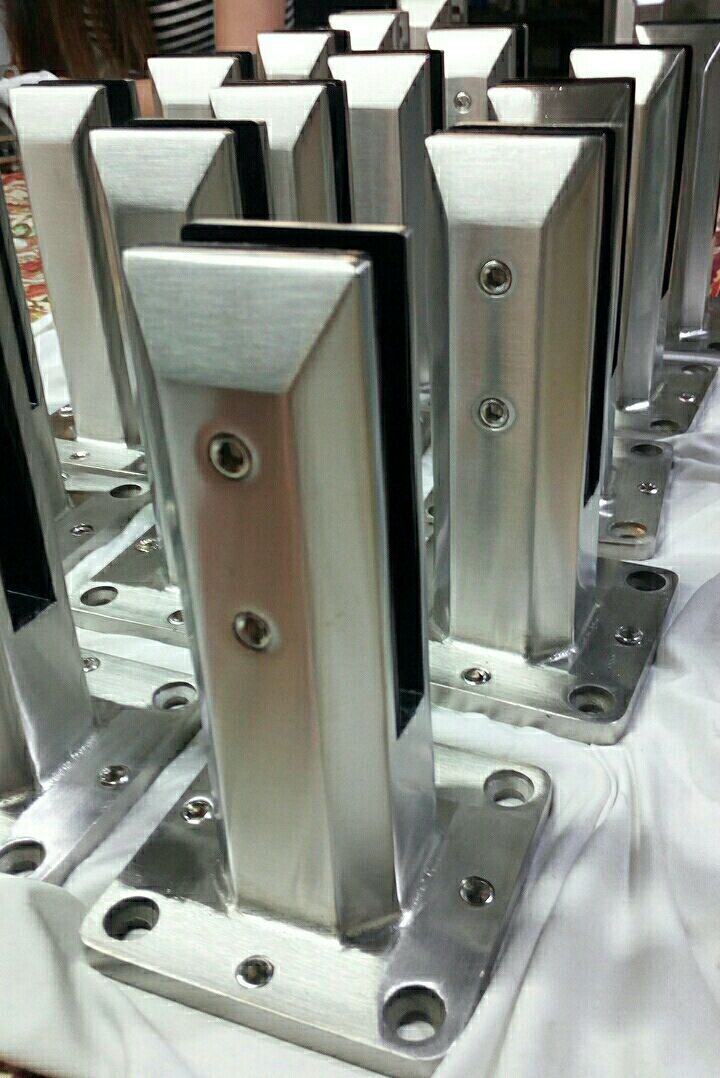 Регулируемый балансировочный патрубок из нержавеющей стали для бескаркасных стеклянных ограждений