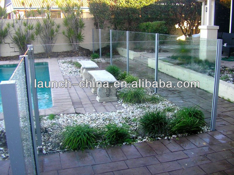 Aluminium-Pfosten und Beschläge