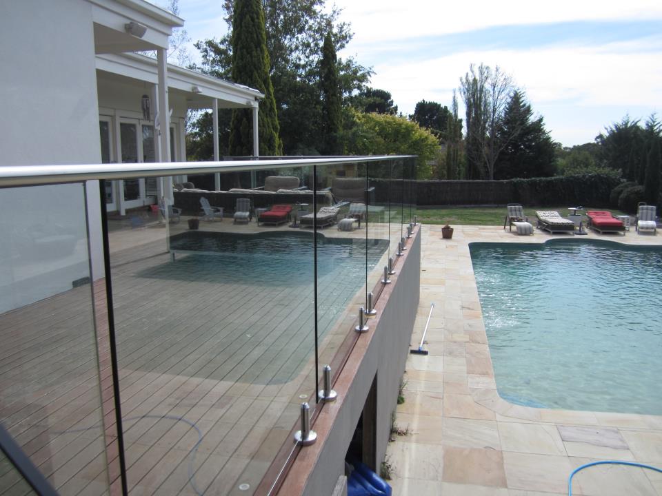 glass balustrade system
