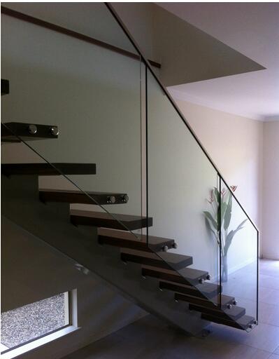 الفولاذ المقاوم للصدأ 316L زجاج فرملس شرفة حديدي الشخصية الحد الأدنى وضع سقف للسكك الحديدية