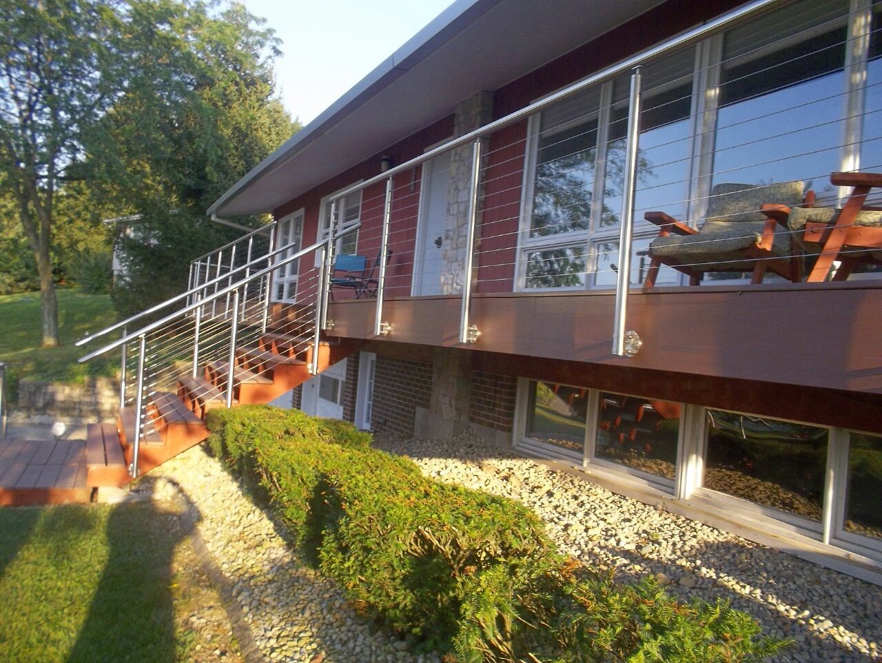 Edelstahl-Seitengeländerpfosten Balkon im Freien Deck-Design Halterung