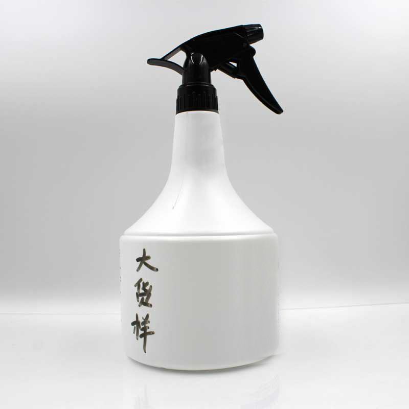 1 liter spray bottle