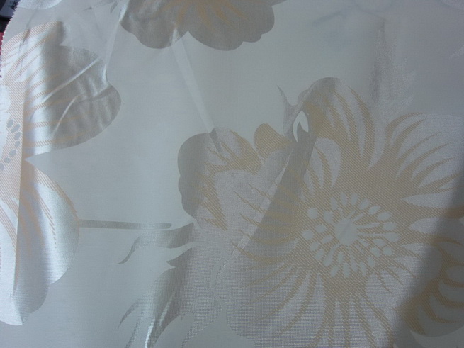 中国供应 100% 涤纶经编面料